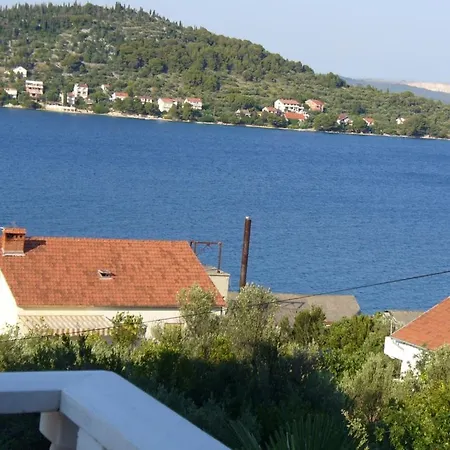 Apartment In With Sea View, Balcony, Air Conditioner, Wi-fi *